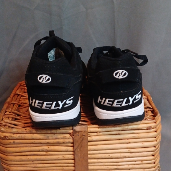 Heelys Shoes Boys size 7 - Picture 2 of 5